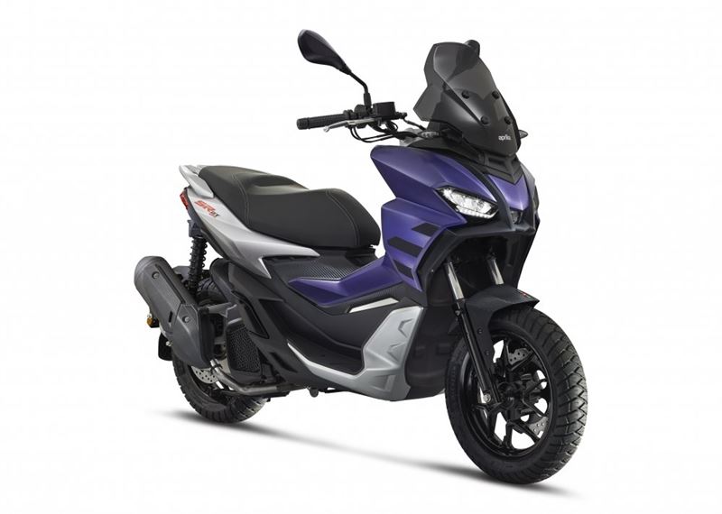 Motorscooters - 2021_Aprilia_SR_GT_125_Blu_3-4AntDX_anabbaglianti_bianco