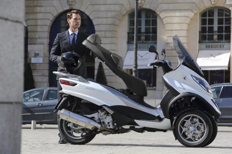 Motorscooter kopen van Vespa of een ander merk bij Tensen Tweewielers