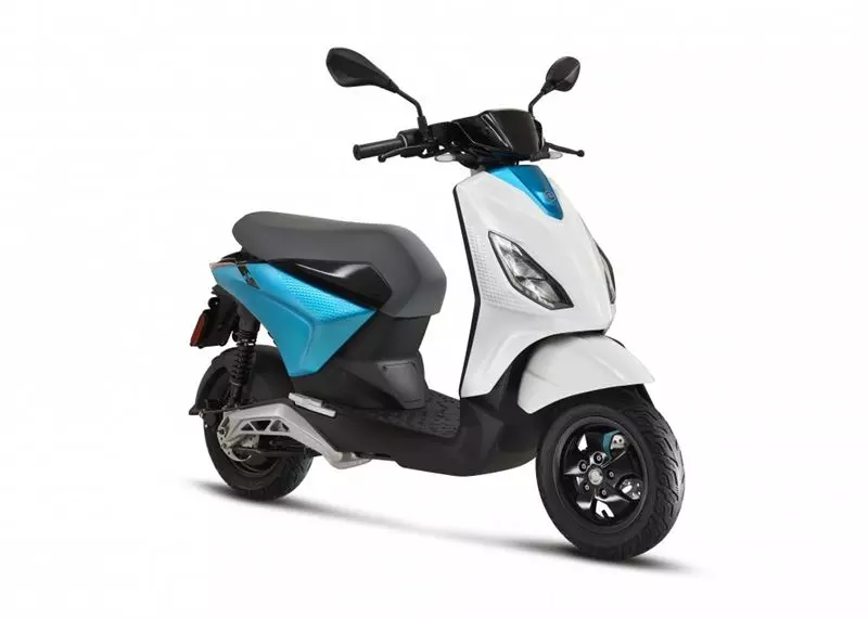 Nieuwe scooters - Piaggio%201%20blauw-wit