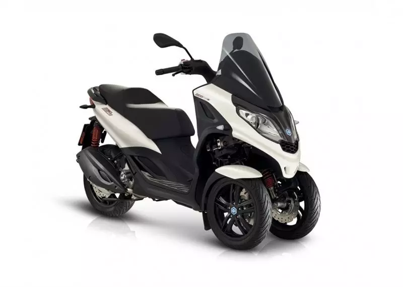 Motorscooters - Piaggio-MP3-S-300-grigio-hpe-motor-scooter-den-haag-westland-new-model-wit-white