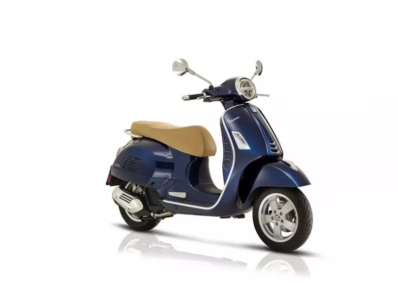 Motorscooters - Vespa-GTS-nieuw-model-tensen-tweewielers-westland-naaldwijk-2019-motor-scooter-motorscooter-honselersdijk-denhaag-rijnmond-zuid-holland-nederland-netherlands-options-brown-bruin