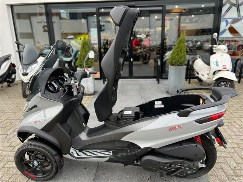 Occasion scooters - WhatsApp%20Image%202022-01-03%20at%2015.45.20%20(1)