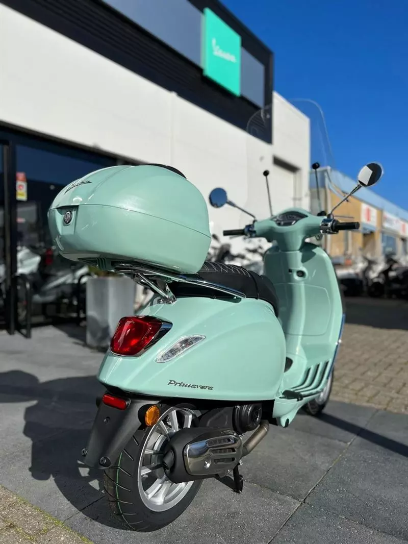 Nieuwe scooters - WhatsApp%20Image%202022-02-17%20at%2017.32.16%20(1)