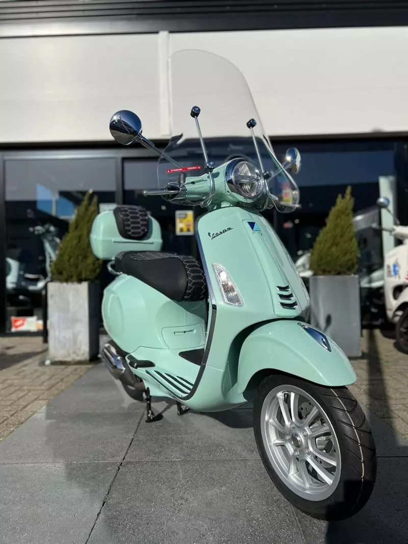 Nieuwe scooters - WhatsApp%20Image%202022-02-17%20at%2017.32.17%20(1)