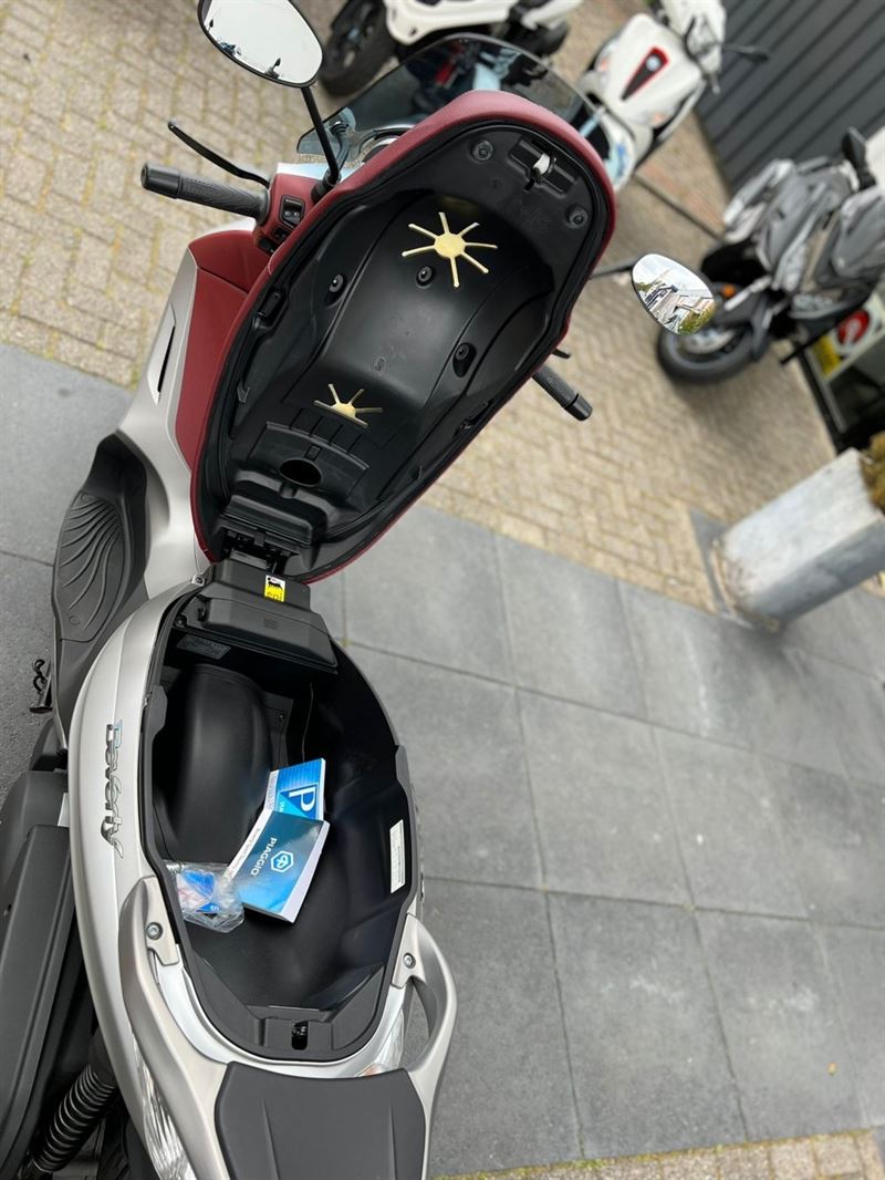 Occasion scooters - WhatsApp%20Image%202022-05-03%20at%208.25.34%20AM%20(1)