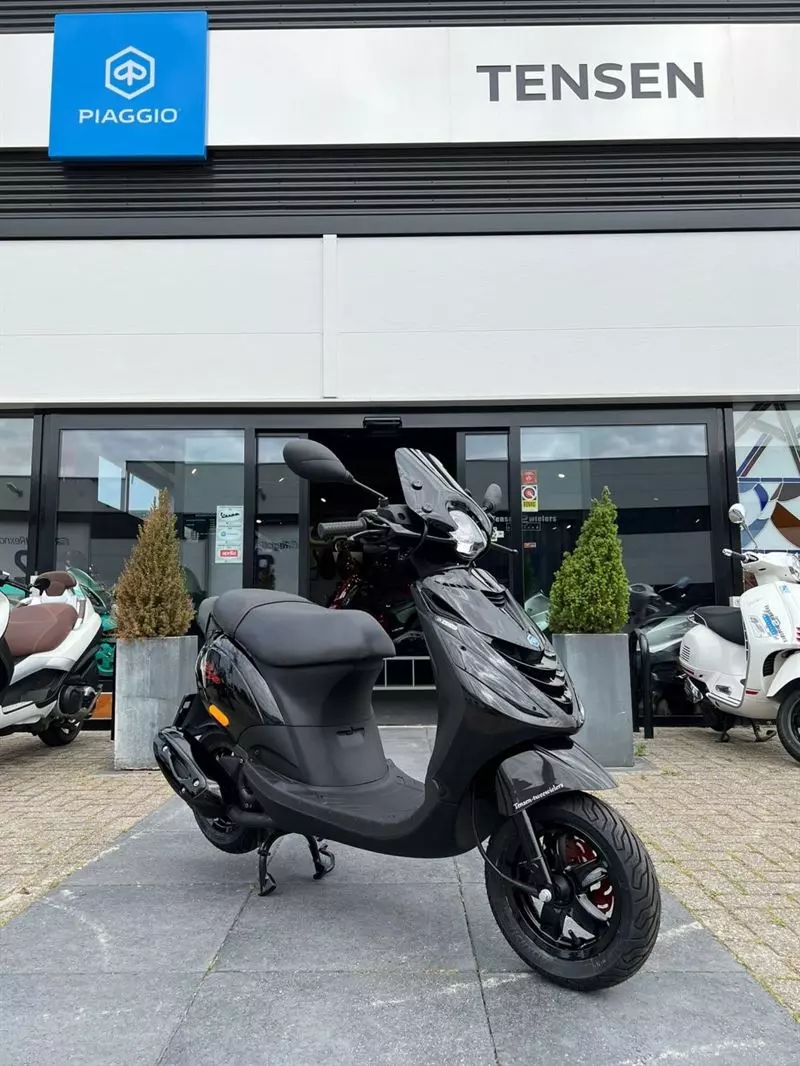 Nieuwe scooters - WhatsApp%20Image%202022-05-18%20at%2012.02.28%20PM