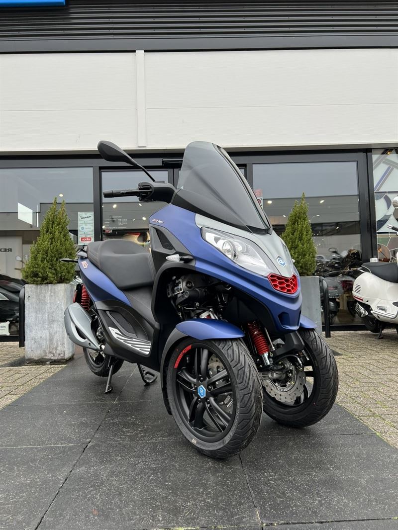 piaggio-motor-scooter-kopen-voorraad-dealer-spuiten-wassenaar-haarlem-gouda-voorburg
