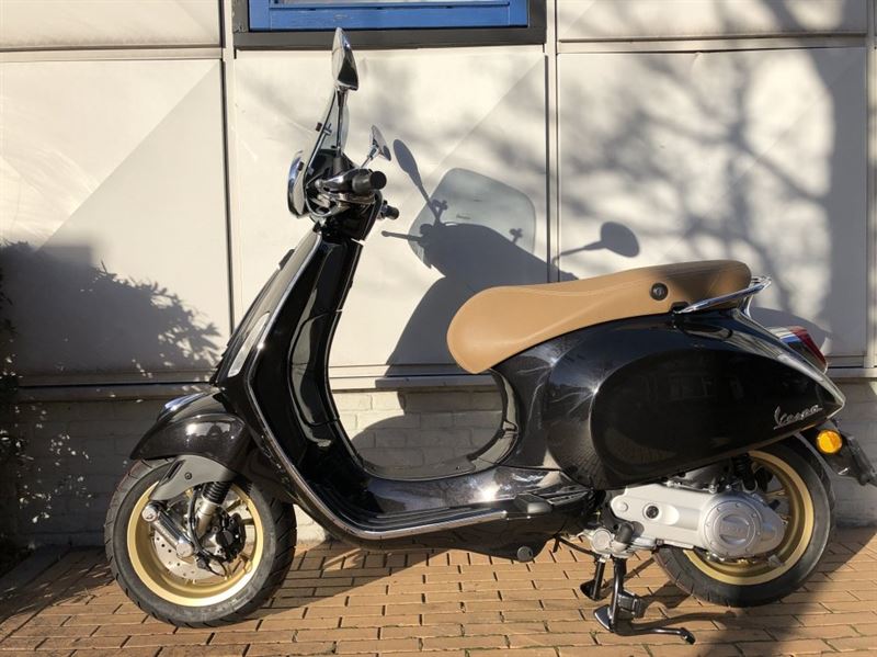 vespa primavera snor scooter special tts naaldwijk kopen 